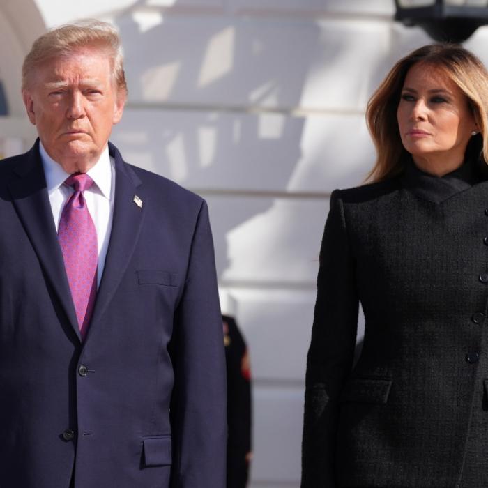 Trump wankt über roten Teppich – und drängt Melania ab