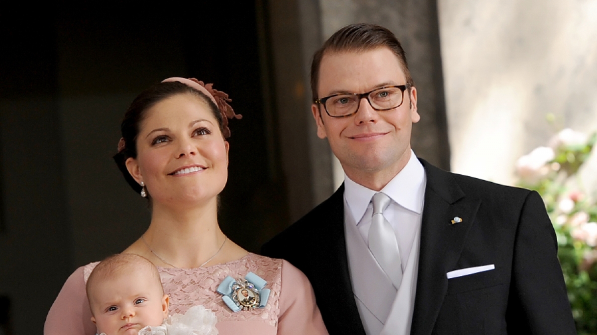 Victoria von Schweden ist eine der beliebtesten royalen Persönlichkeiten weltweit. Wir zeigen Ihnen das bewegende Leben der Kronprinzessin in Bildern. (Foto)