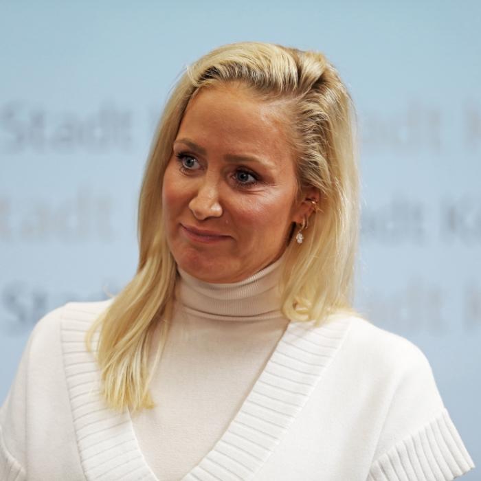 Schauspielerin von Schmerz betäubt: 