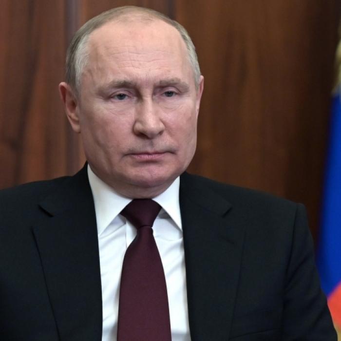 Soldat richtet 2 Kreml-Offiziere hin, Putin-Panzer in die Luft gesprengt