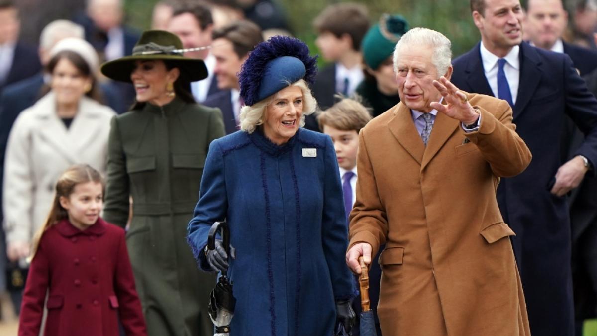 Dass K&ouml;nig Charles III. die Weihnachtsfeiertage mit Ehefrau K&ouml;nigin Camilla, Sohn Prinz William, Schwiegertochter Prinzessin Kate und Enkelin Prinzessin Charlotte verbringt, d&uuml;rfte kaum ein Royals-Fan bezweifelt haben. (Foto)