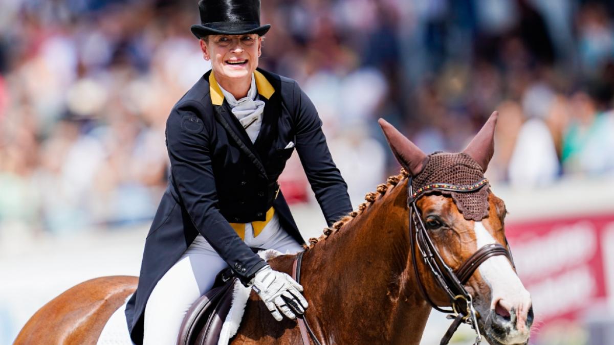 Isabell Werth und ihr "Traumpferd" Bella Rose wollten beim CHIO 2021 in Aachen ihre Abschiedsvorstellung geben, doch ein medizinischer Notfalls durchkreuzte die Pl&auml;ne. (Foto)