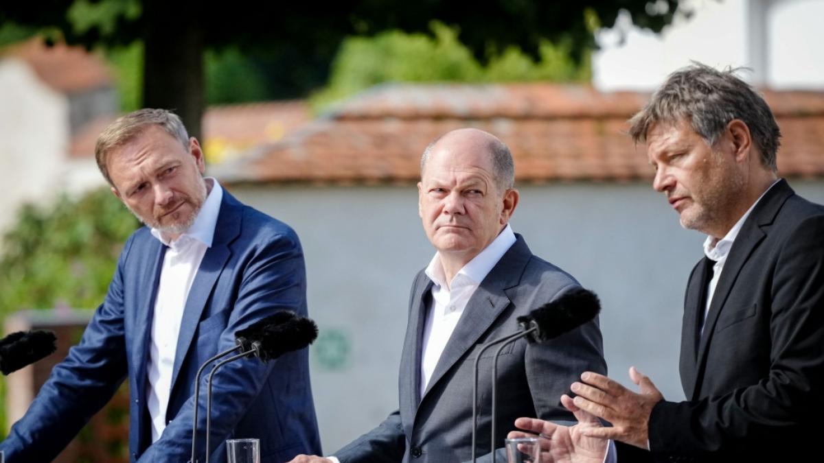 Christian Lindner, Olaf Scholz und Robert Habeck beraten &uuml;ber ein weiteres Entlastungspaket. (Foto)