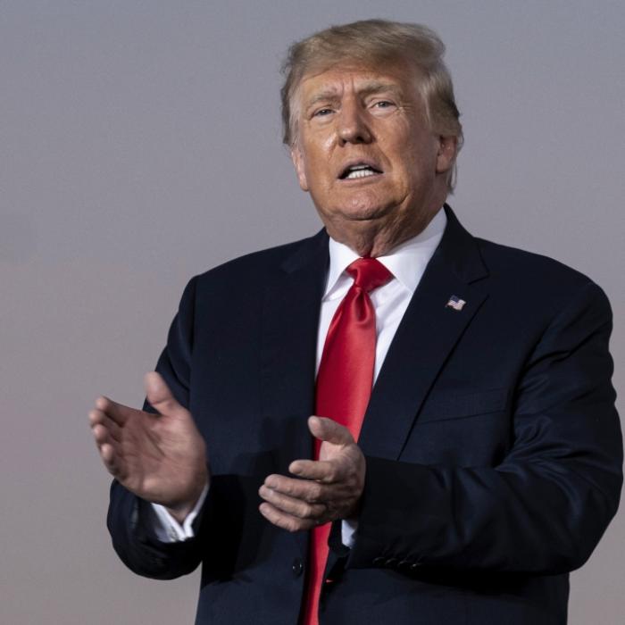 Dreiste Abzocke! Unter diesem Vorwand sammelt er Spenden für die US-Wahl 2024
