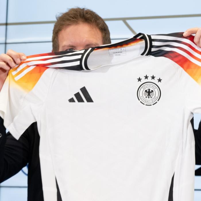 Habeck, Lauterbach und Merz wüten gegen Deutschen Fußball-Bund