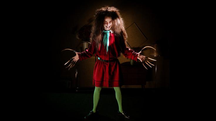 Jan Böhmermann als Struwwelpeter in