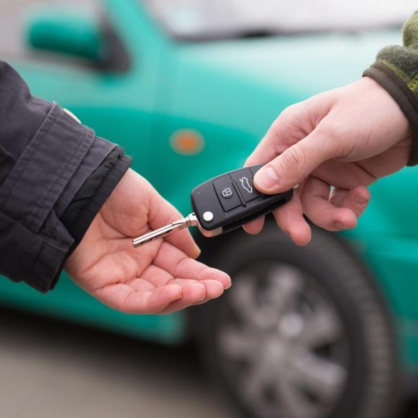 Was unterscheidet Kfz-Eigentümer, -Halter und -Fahrer?