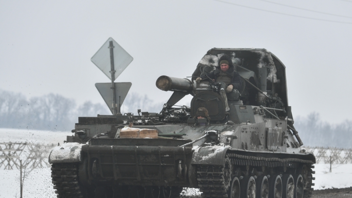 Auch dieser Panzer tr&auml;gt das "Z"-Symbol, zu sehen auf der rechten Seite. (Foto)