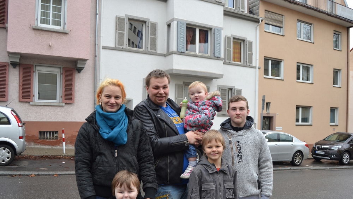 Die sechsk&ouml;pfige Familie Immetsberger-Bielmann tauscht ihre kleine Mietwohnung und ihr gewohntes Wochenbudget von 197,50 Euro f&uuml;r sieben Tage gegen die Villa und das Wochenbudget von 4700 Euro von Familie B&ouml;sch. (Foto)