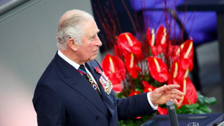 Bei seinem Deutschlandbesuch könnte Prinz Charles gegen die Regeln der royalen Etikette verstoßen haben.