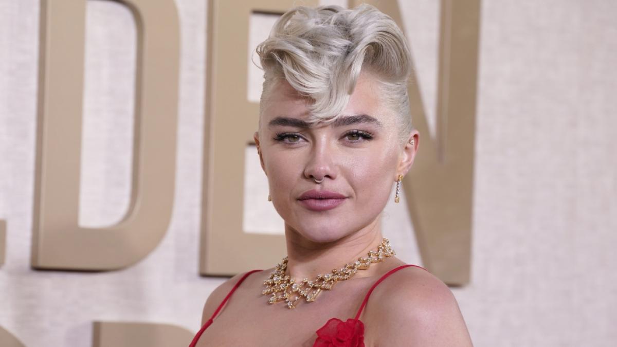 Florence Pugh bei den Golden Globes 2024. (Foto)