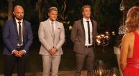 Niklas, Johannes und David stehen bei 