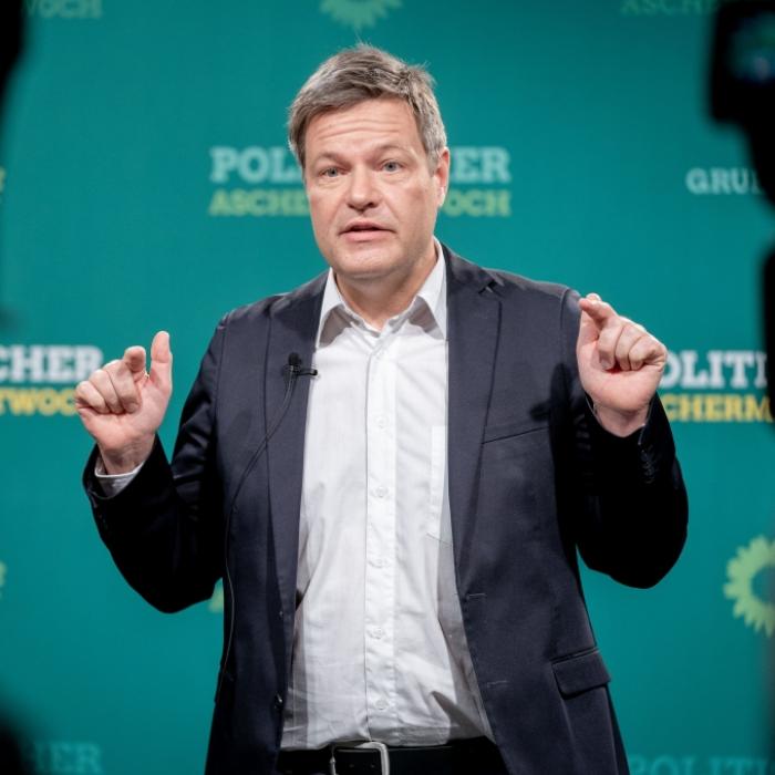 CSU, SPD, Grüne und Co. teilen wieder aus - so sind auch Sie live dabei!