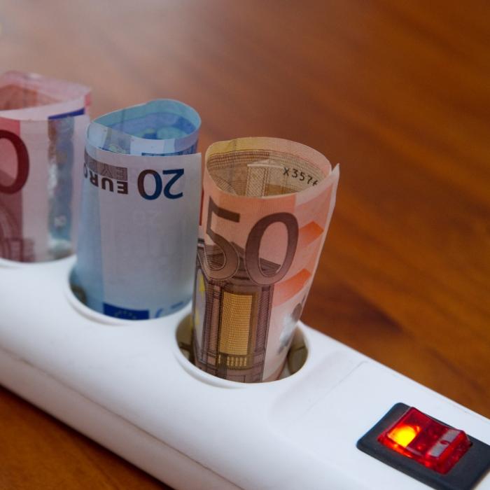 Diese Tipps können Hunderte Euro Stromkosten sparen