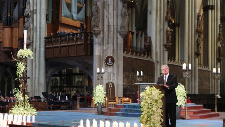 Bundespräsident Joachim Gauck bei der Trauerfeier für die Opfer der Germanwings-Katastrophe im Kölner Dom.