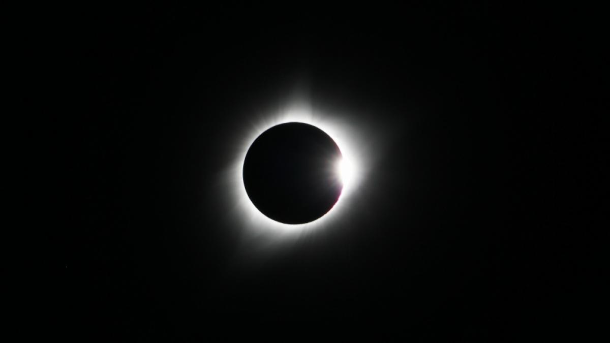 Im April k&ouml;nnen sich Hobbyastronomen auf eine totale Sonnenfinsternis, einen Pink Moon und viele Sternschnuppen freuen. (Foto)