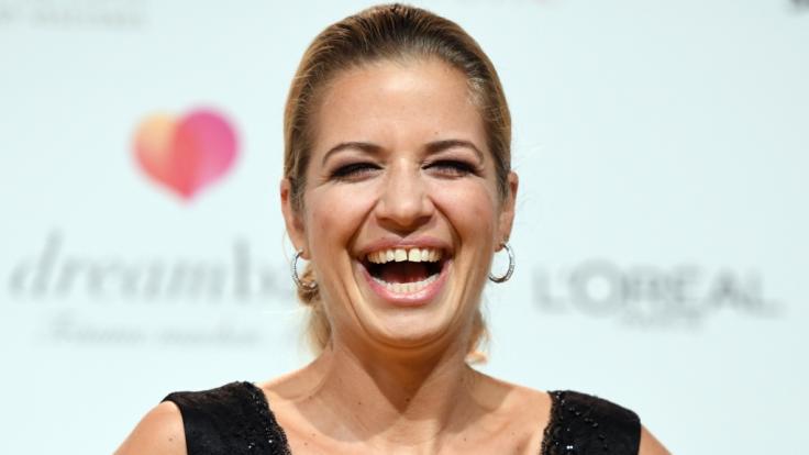 Ob auf dem roten Teppich, vor der Fernsehkamera oder auf der Theaterbühne: Susan Sideropoulos strahlt die Lebenslust aus jeder Pore.