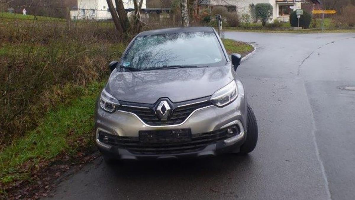 In diesem Wagen wurde die Frauenleiche entdeckt. (Foto)