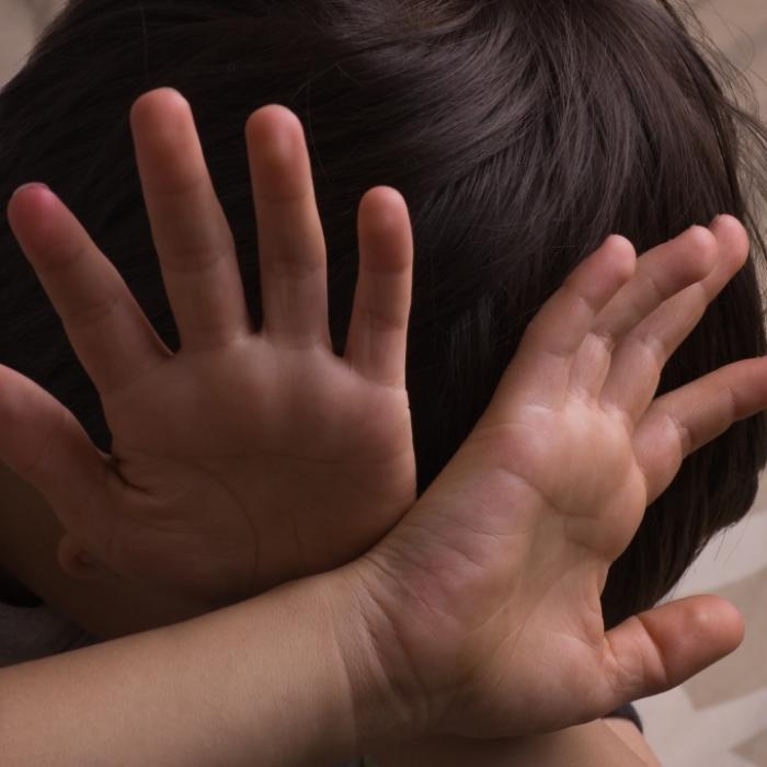 Familienhelfer missbraucht Jungen (12) über Monate hinweg