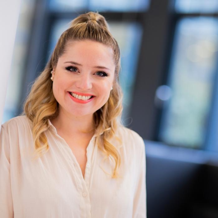 So lebt und liebt die Schwester von Annette Frier heute