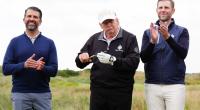 Donald Trump Jr. (li.) und Eric Trump (re.), hier mit ihrem Vater Donald Trump, droht Prügel - ausgerechnet von Hunter Biden, dem Sohn des früheren US-Präsidenten Joe Biden.