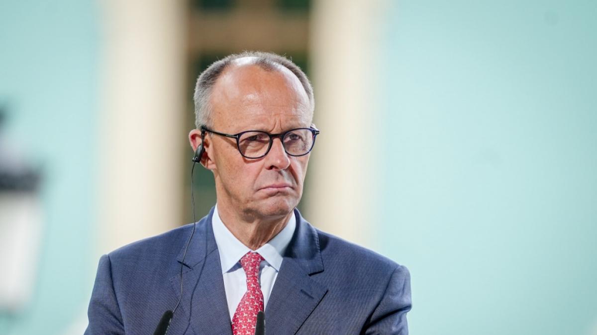 Kanzler Friedrich Merz ist laut Umfragen deutlich unbeliebter als sein Vorg&auml;nger Olaf Scholz zu Beginn seiner Amtszeit. (Foto)