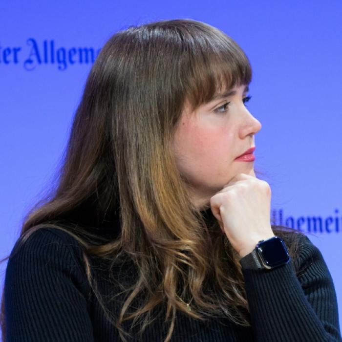 Schlagfertige Abrechnung mit Jens Spahn bei Instagram - 