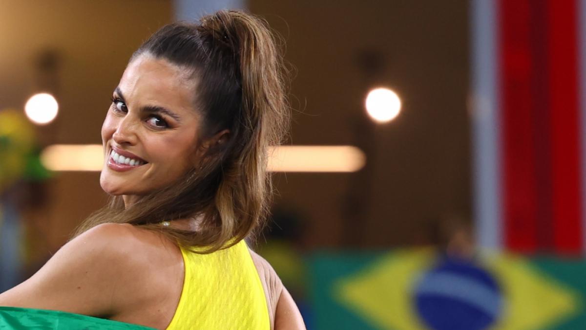 Izabel Goulart zog sich f&uuml;r einen neuen Instagram-Post aus. (Foto)