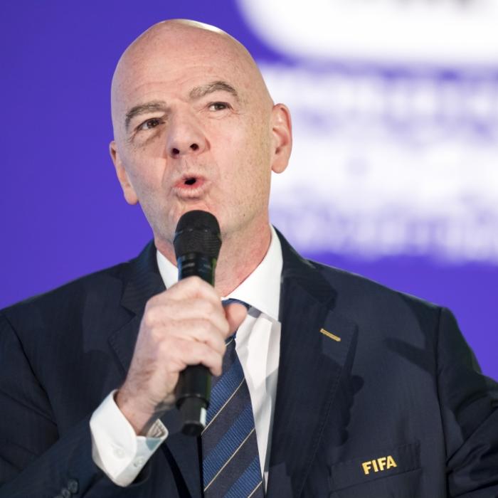 So lebt der umstrittene FIFA-Präsident mit Ehefrau und Kindern