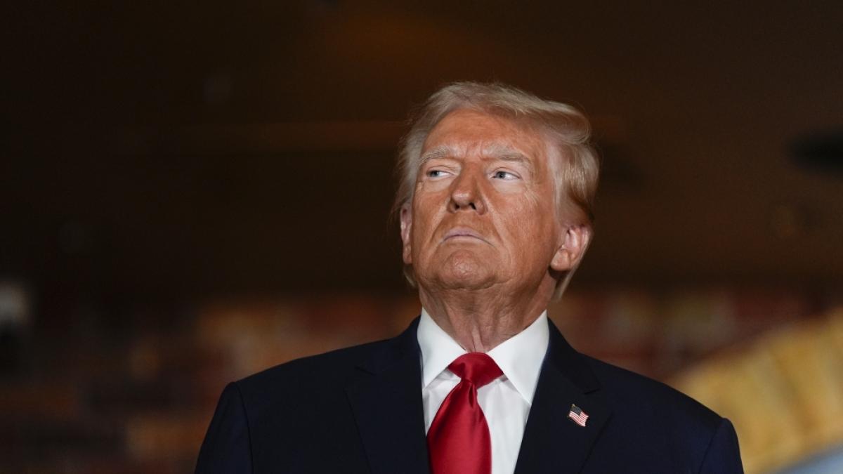 Donald Trump wirft Kamala Harris vor, sie w&uuml;rde die Welt in den 3. Weltkrieg st&uuml;rzen. (Foto)