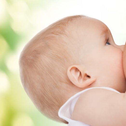 Muttermilch mit Wasser gestreckt: Mutter tötet Tochter