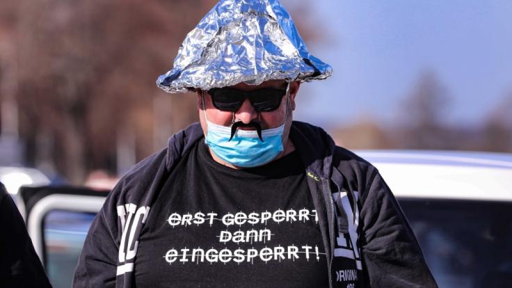 Bei einer Querdenker-Demonstration in Sinsheim hat die Polizei Hunderte Platzverweise ausgesprochen und etliche Anzeigen verhängt (Symbolbild).