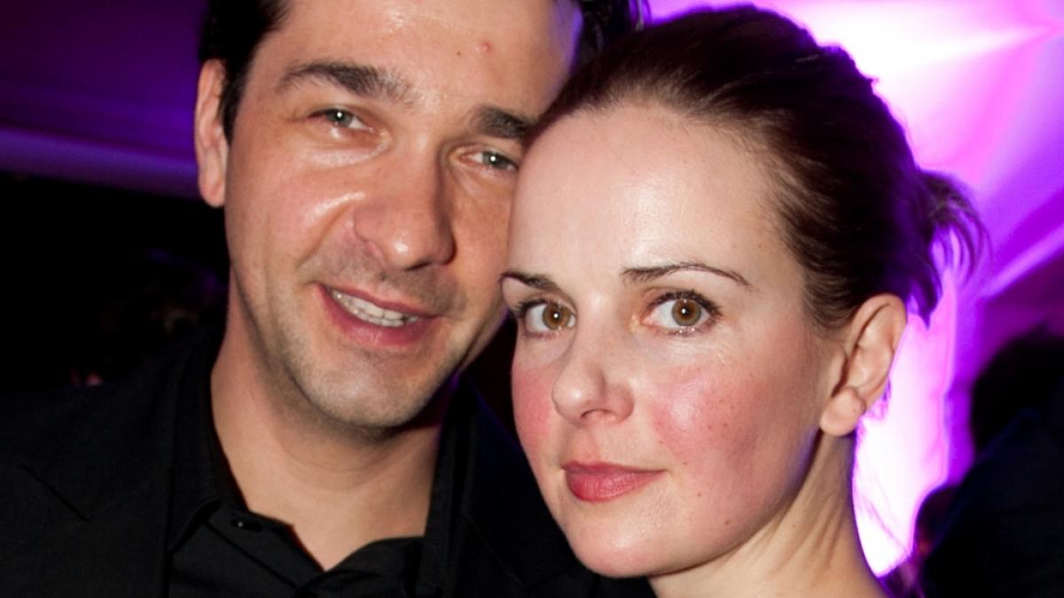 Andreas Elsholz ist mit Denise Zich verheiratet. (Foto)