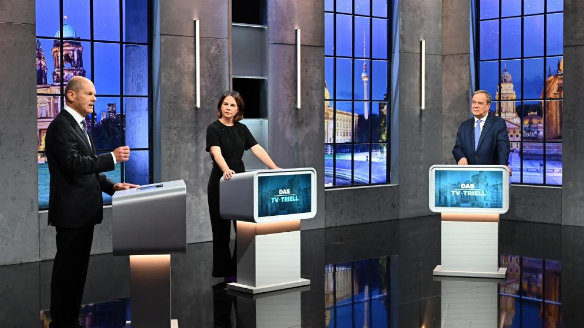 Scholz, Baerbock und Laschet beim letzten TV-Triell. (Foto)