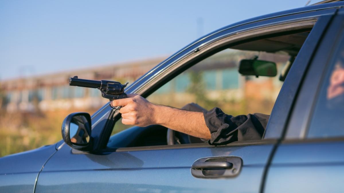 Zwei V&auml;ter lieferten sich in Florida eine wilde Schie&szlig;erei aus ihren Autos heraus. Dabei wurden ihre T&ouml;chter verletzt. (Symbolfoto) (Foto)