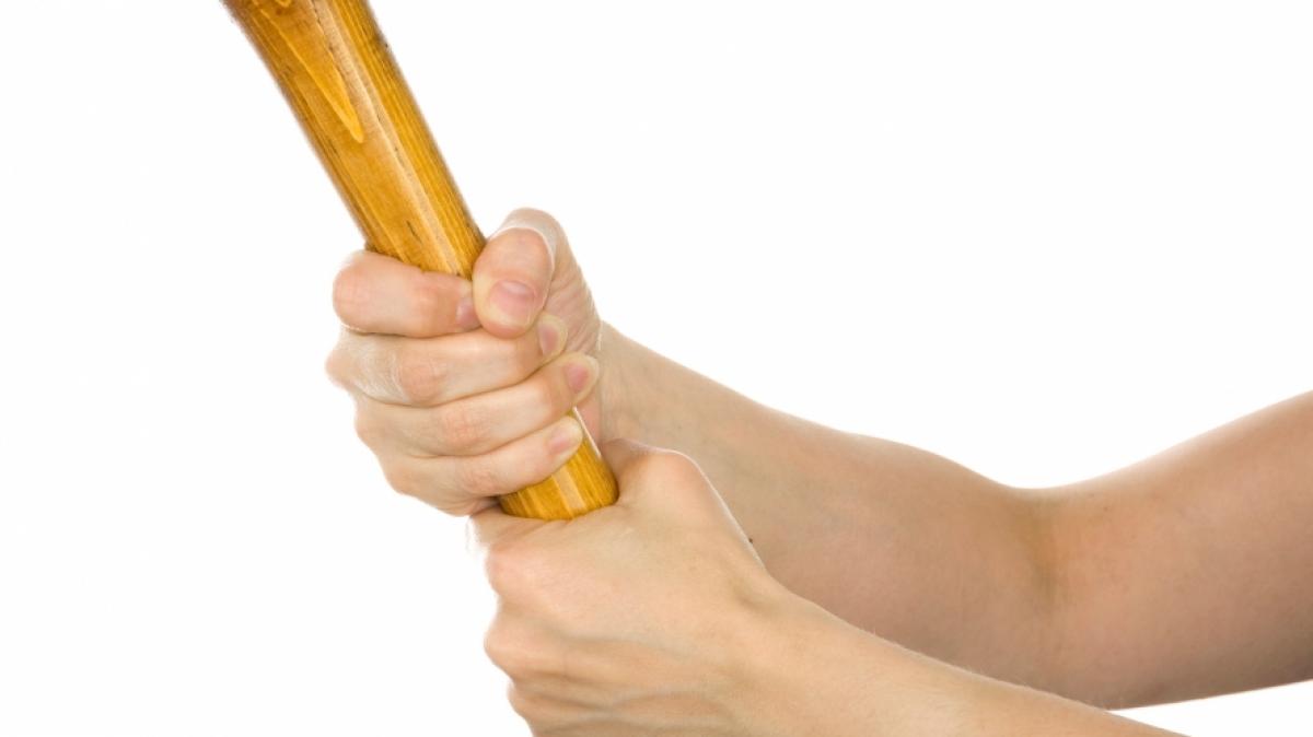 Eine 77-j&auml;hrige Frau ist von ihrem Ehemann mit einem Baseballschl&auml;ger get&ouml;tet worden - nun muss sich der 79-J&auml;hrige wegen Mordes vor Gericht verantworten (Symbolfoto). (Foto)