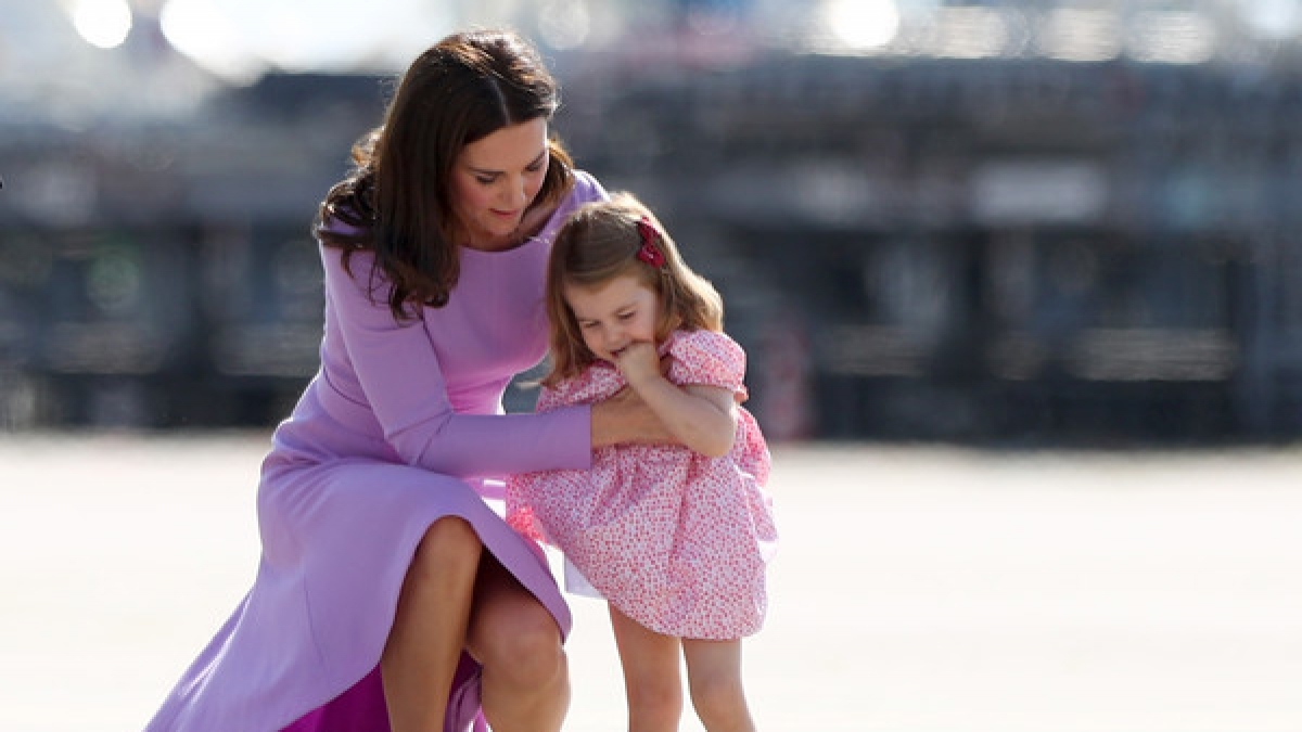 Mutet Kate Middleton ihrer zwei Jahre alten Tochter Prinzessin Charlotte zu viel zu? (Foto)