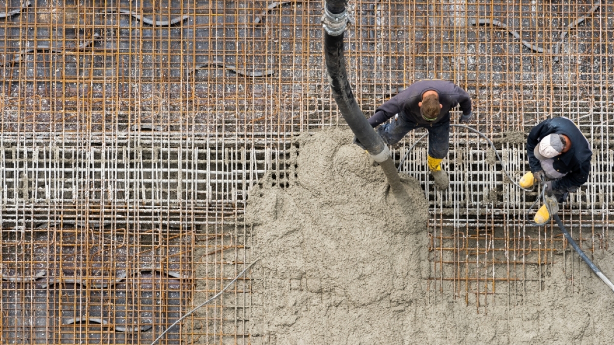 Ein Mann wurde auf einer Baustelle von einer Metallstange durchbohrt. (Foto)