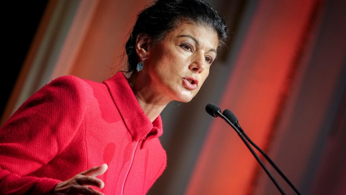 Sahra Wagenknecht freut sich &uuml;ber starke Umfragewerte f&uuml;r ihre neue Partei. (Foto)