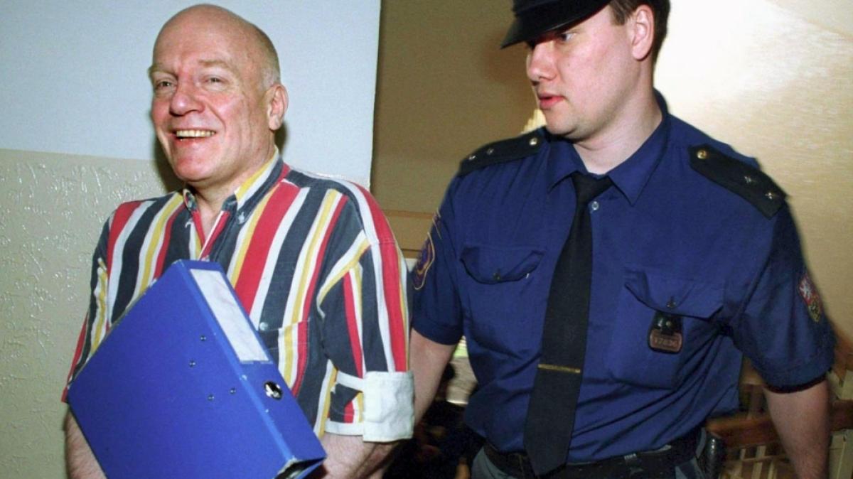 Auch als verurteiltem Kindersch&auml;nder verging Chris Denning nicht das Lachen - nun ist der fr&uuml;here Radio-Star im Alter von 81 Jahren gestorben. (Foto)
