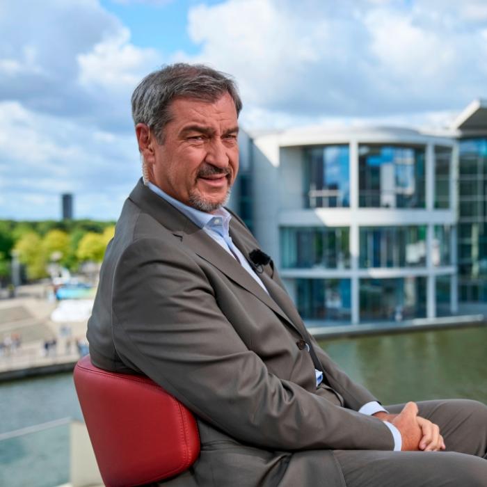 Lässt Markus Söder Kanzler Merz die fossile Rolle rückwärts springen?