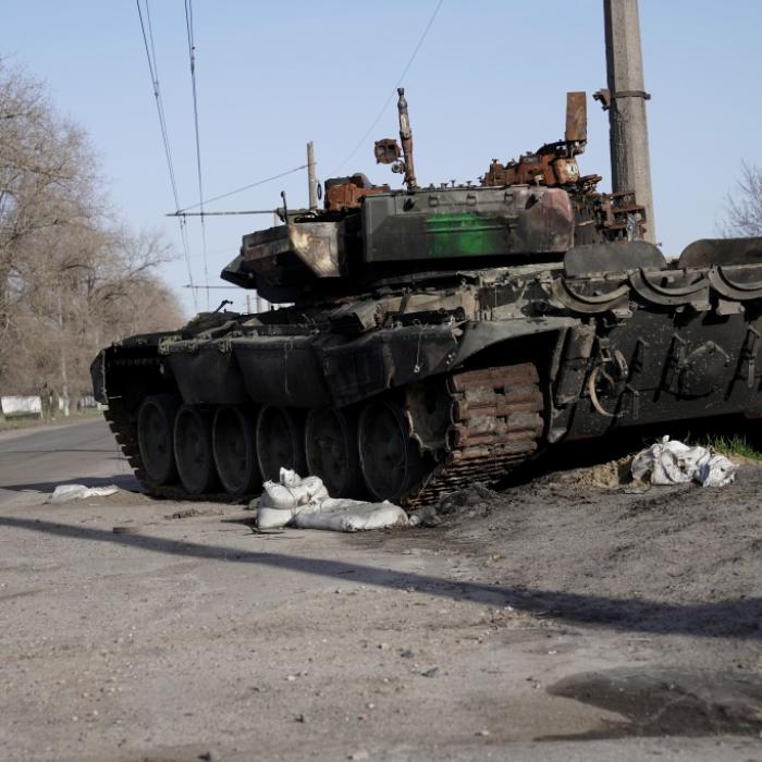 Unglaubliche Putin-Verluste! Spionage-Bilder enthüllen Panzer-Friedhof