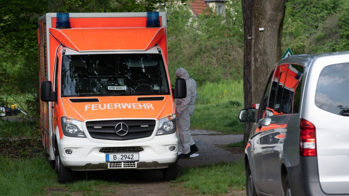 Der junge Mann wurde leblos in einem Berliner Park gefunden. (Foto)