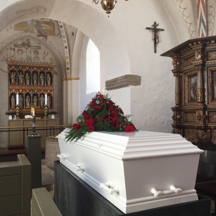 Teenager (17) wacht bei eigener Beerdigung auf