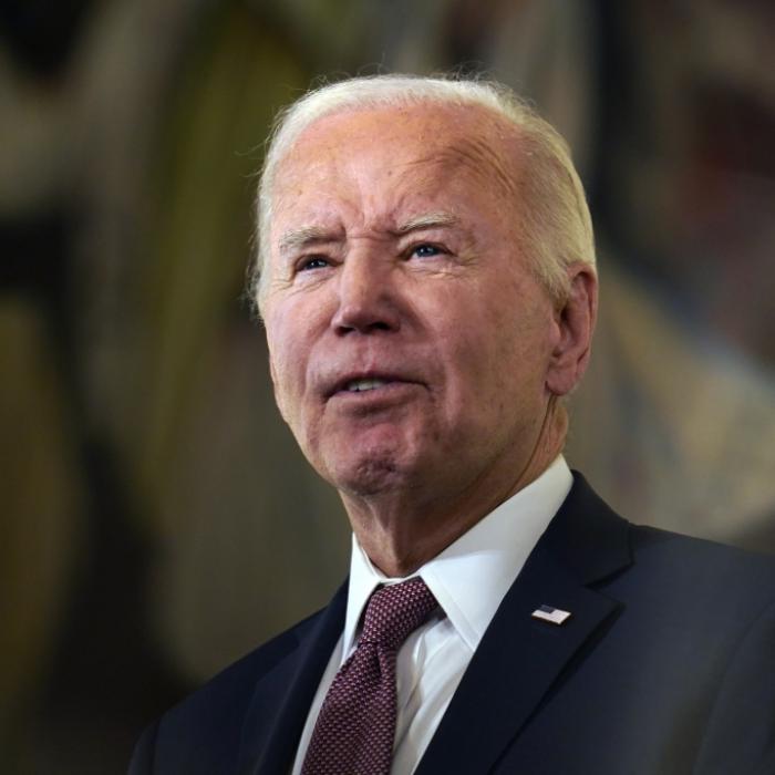 Mega-Proteste bei Wahlkampfrede! US-Präsident plötzlich sprachlos