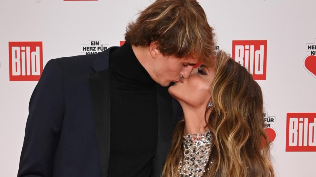 Ganz sch&ouml;n innig: Alexander Zverev und Sophia Thomalla. (Foto)