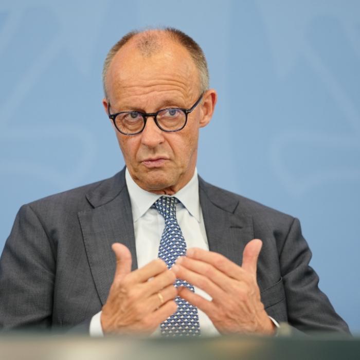 Kanzler-Spott im Lanz-Talk - kuriose Ausrede nach Peinlich-Post