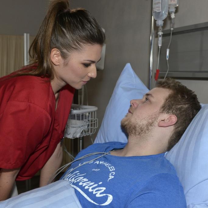 DIESE Dame bringt Jonas jetzt so richtig in Bedrängnis