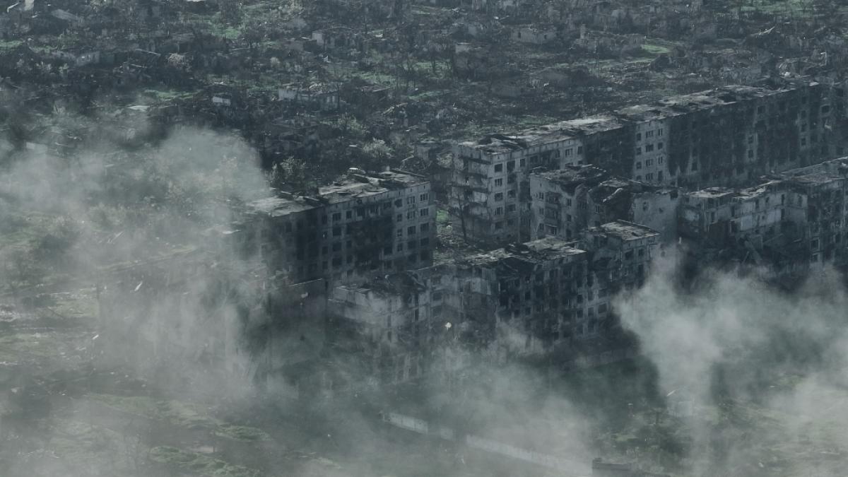 Durch den russischen Angriffskrieg wurde die ukrainische Stadt Bachmut beinahe vollst&auml;ndig dem Erdboden gleichgemacht. (Foto)