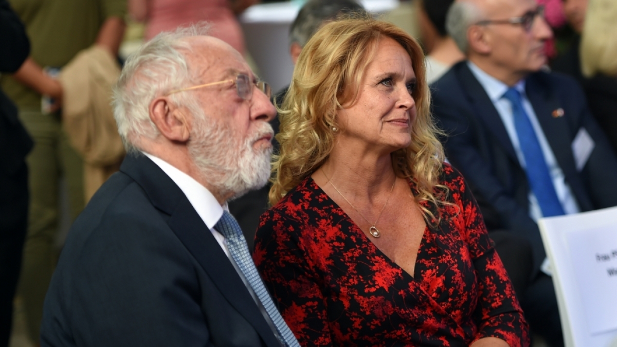 Dieter Hallervorden und Christiane Zander am 05. Juli 2016 in Berlin beim Sommerempfang anl&auml;sslich des 30-j&auml;hrigen Jubil&auml;ums des Bundesfrauenministeriums. (Foto)